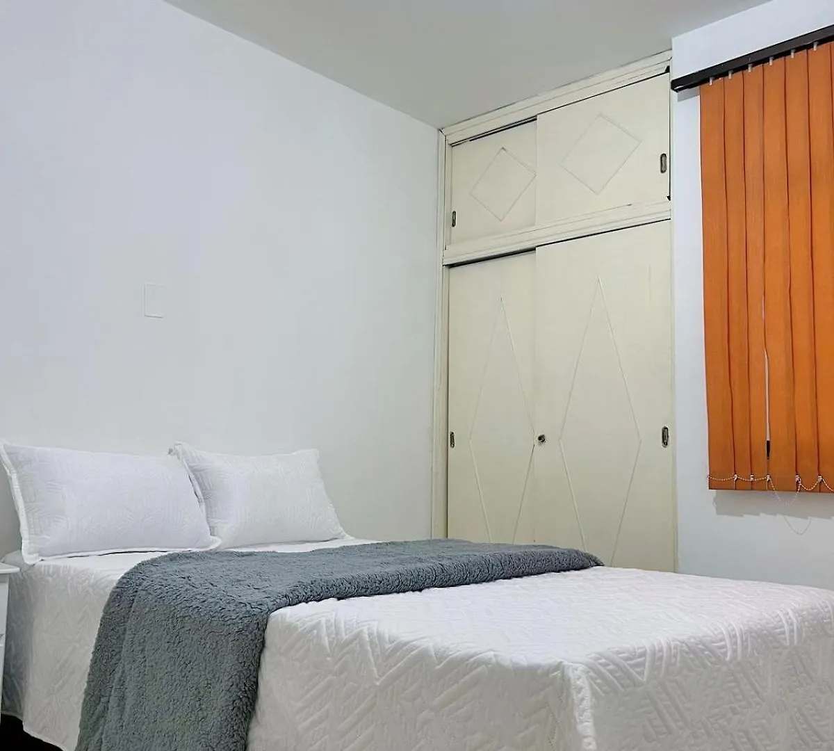 Apartamento En La Floresta Medellín 0*,
